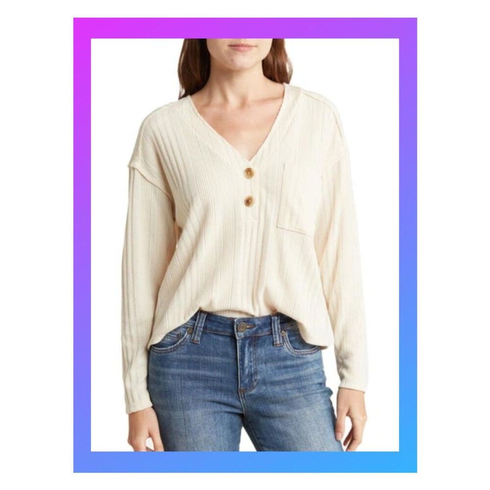 NWT Lush Oatmeal V-Neck Button Front Ribbed Knit Top Size Small 2-4